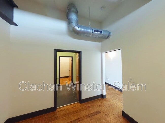Foto del edificio - 101 E. Sixth St.