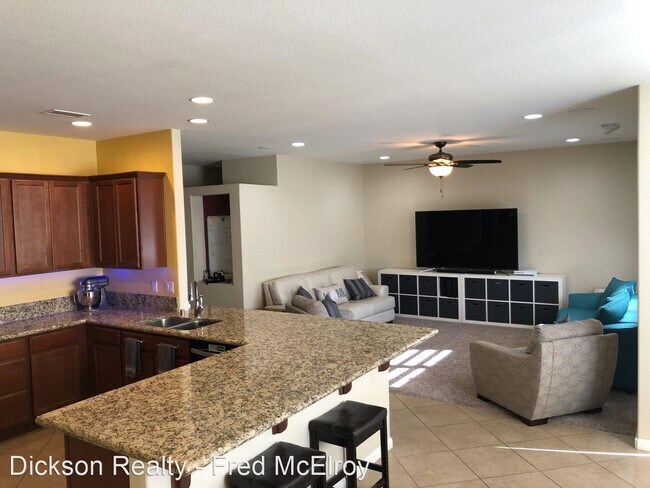Building Photo - 4 br, 2.5 bath House - 2240 Dominic Drive
