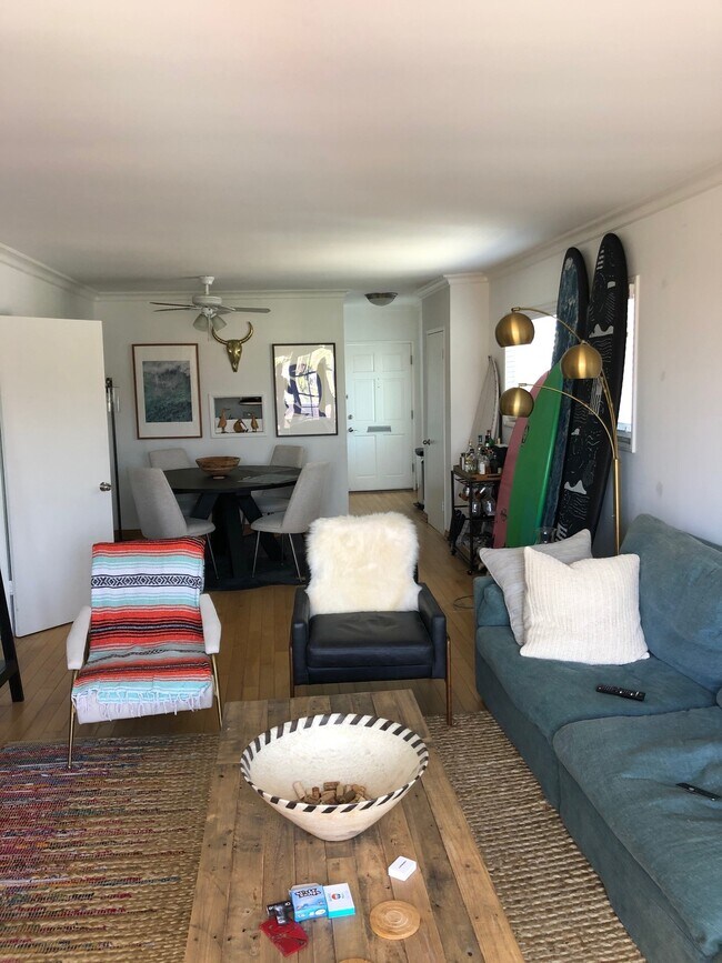 Leaving room - 230 Bicknell Ave