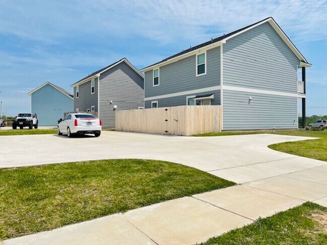 Foto del edificio - 7001 Canter Ct