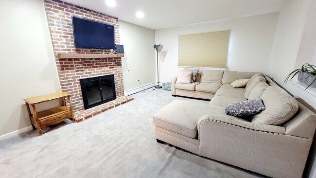 Foto del edificio - 1536 Noble Rd