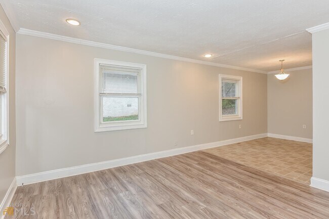 Building Photo - 2392 Tyler Way