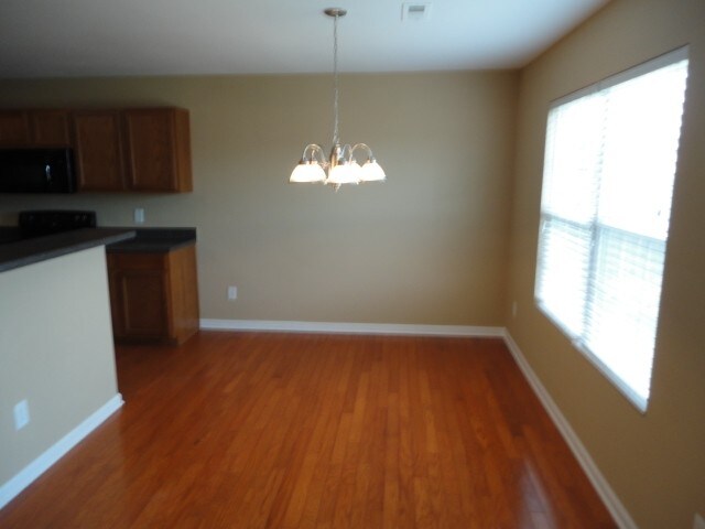 Building Photo - 3827 Chehaw Dr