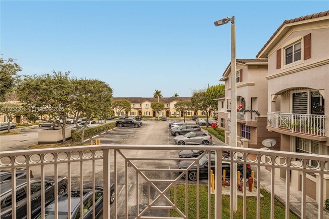 Foto del edificio - 8854 W Flagler St