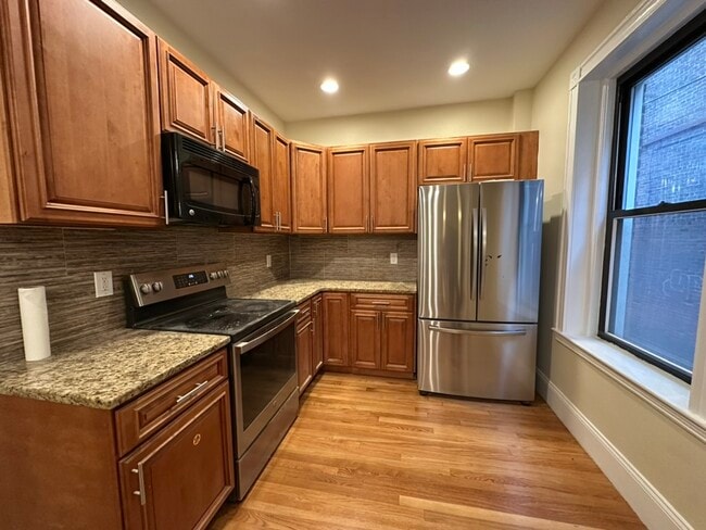 Foto del edificio - 184 Saint Paul St