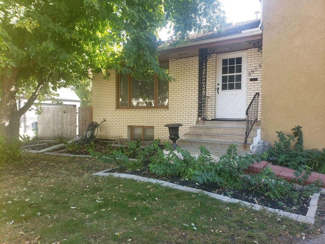 Primary Photo - 3815 France Ave S