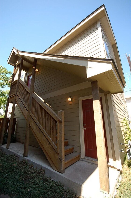 Photo - 5100 Caswell