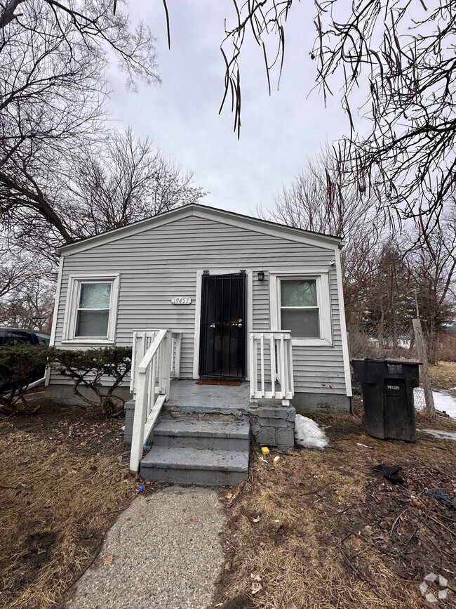 Building Photo - 19457 Evergreen Rd