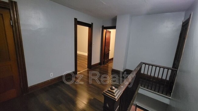 Foto del edificio - 346 Parker Ave
