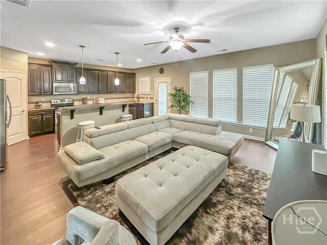 Foto del edificio - 278 Willow Point Cir