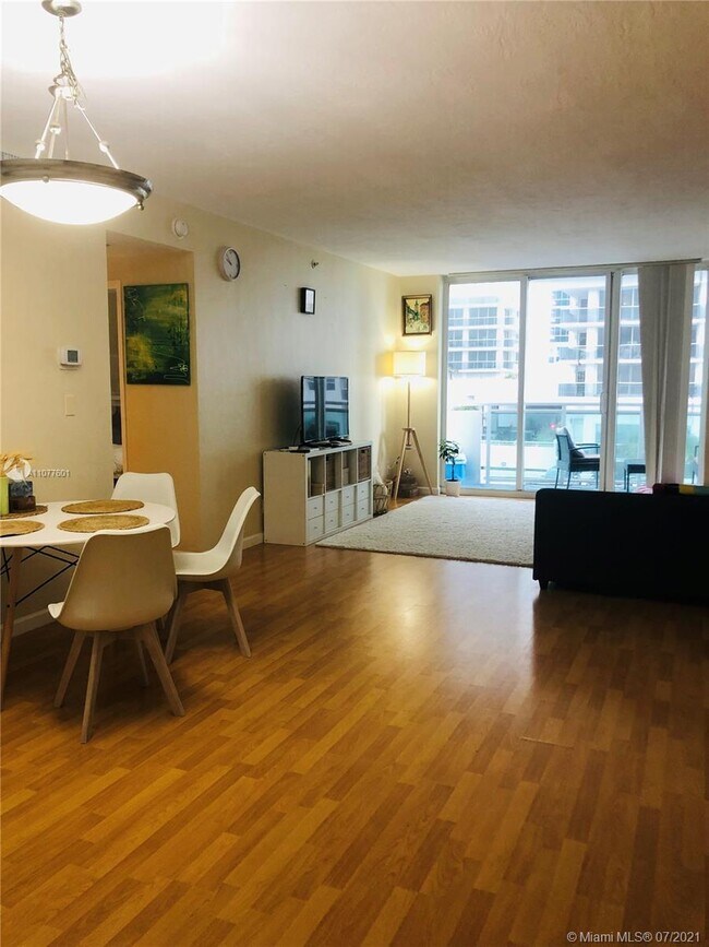 Foto del edificio - 3001 S Ocean Dr