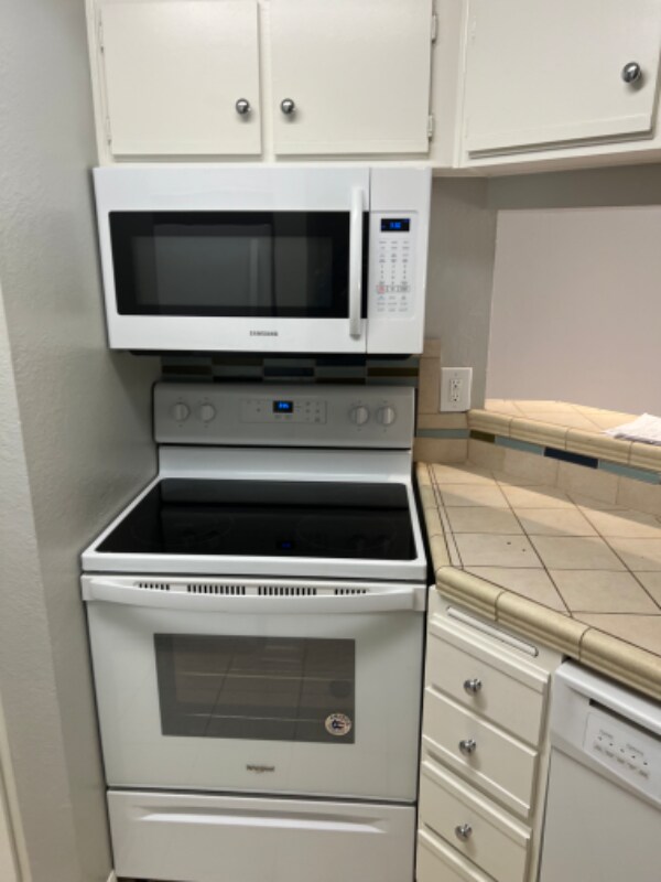 Foto del edificio - 10655 Lemon Ave