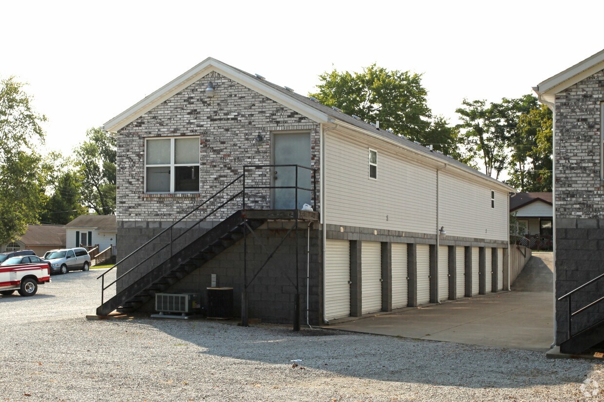 Building Photo - 205 Ash St