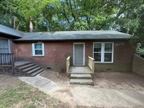 Building Photo - 4832 Hollenden Dr