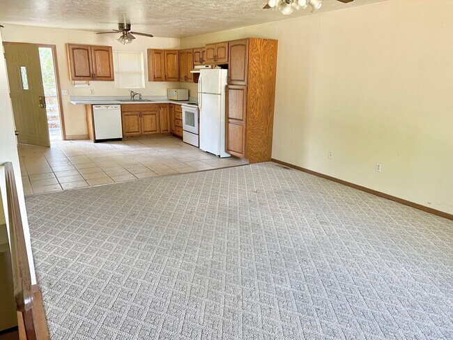 Building Photo - 2552 Cassel Plz