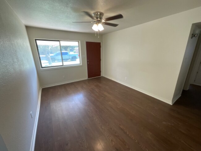 Foto del edificio - 1007 W Louisa Ave