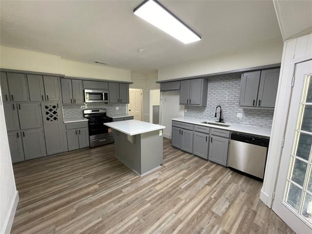 Building Photo - 309 Poplar St