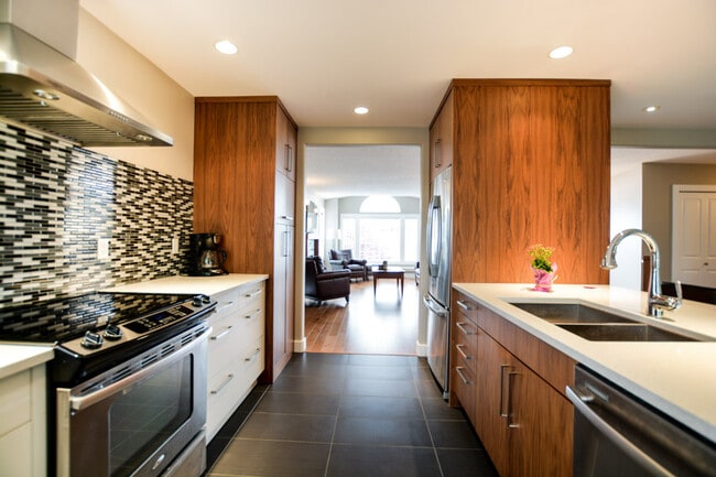 Photo du bâtiment - 6337 Lasalle Rd