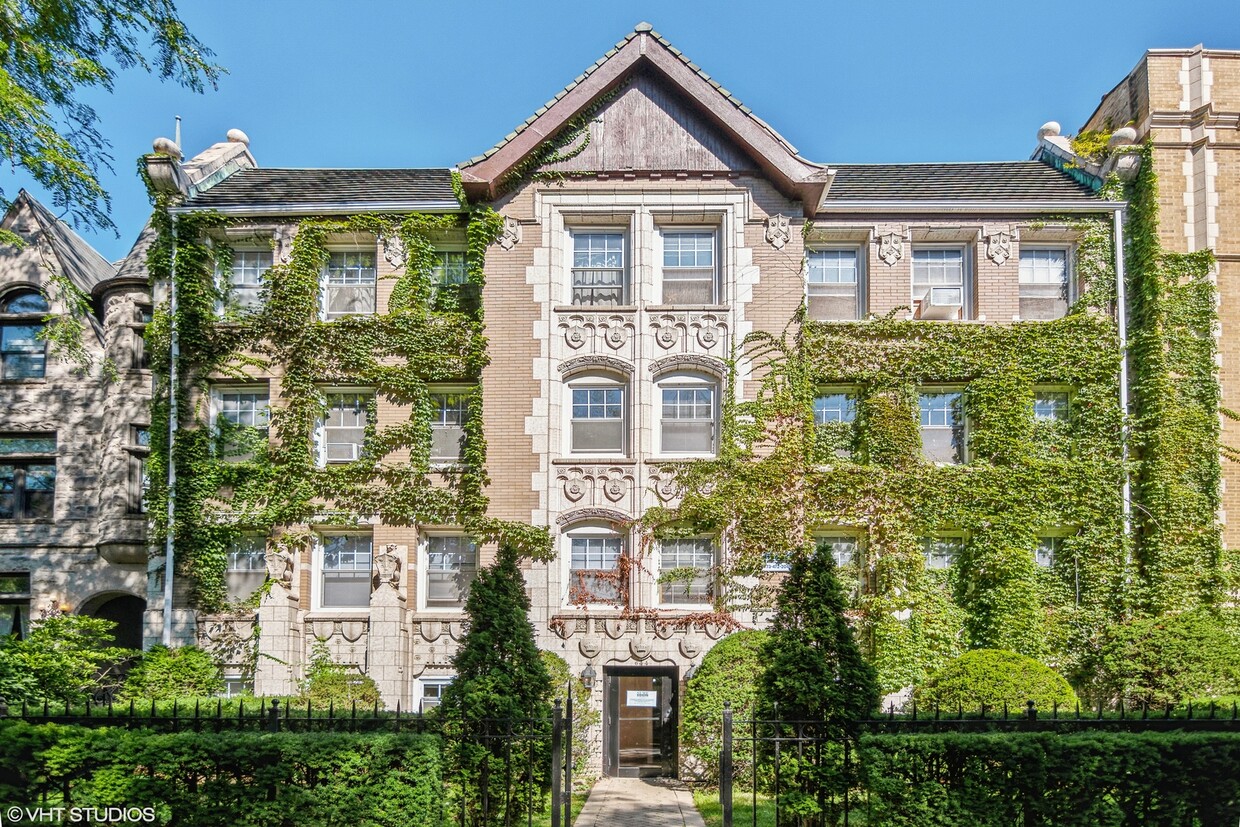 Foto principal - 644 W Wrightwood Ave