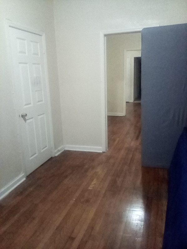 Foto principal - 422 S 3rd Ave