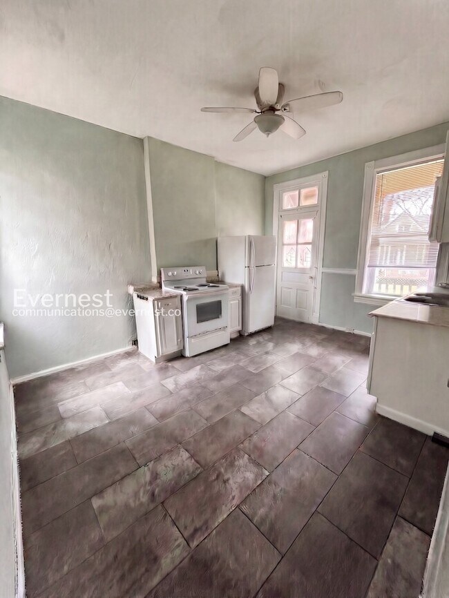 Foto del edificio - 2 Bed/1 Bath Unit 2F in St. Louis / Vouchers Accepted / Available Now!