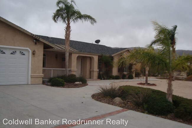 Foto del edificio - 3 br, 2 bath House - 72555 Larrea Ave
