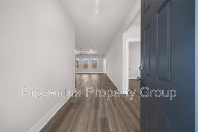 Building Photo - 3136 Silver Maple Dr