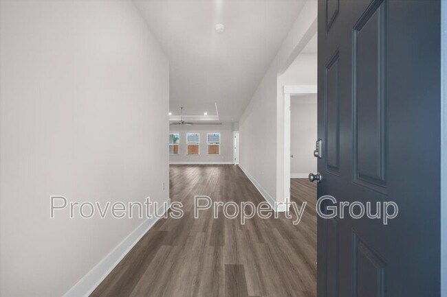 Foto del edificio - 3136 Silver Maple Dr