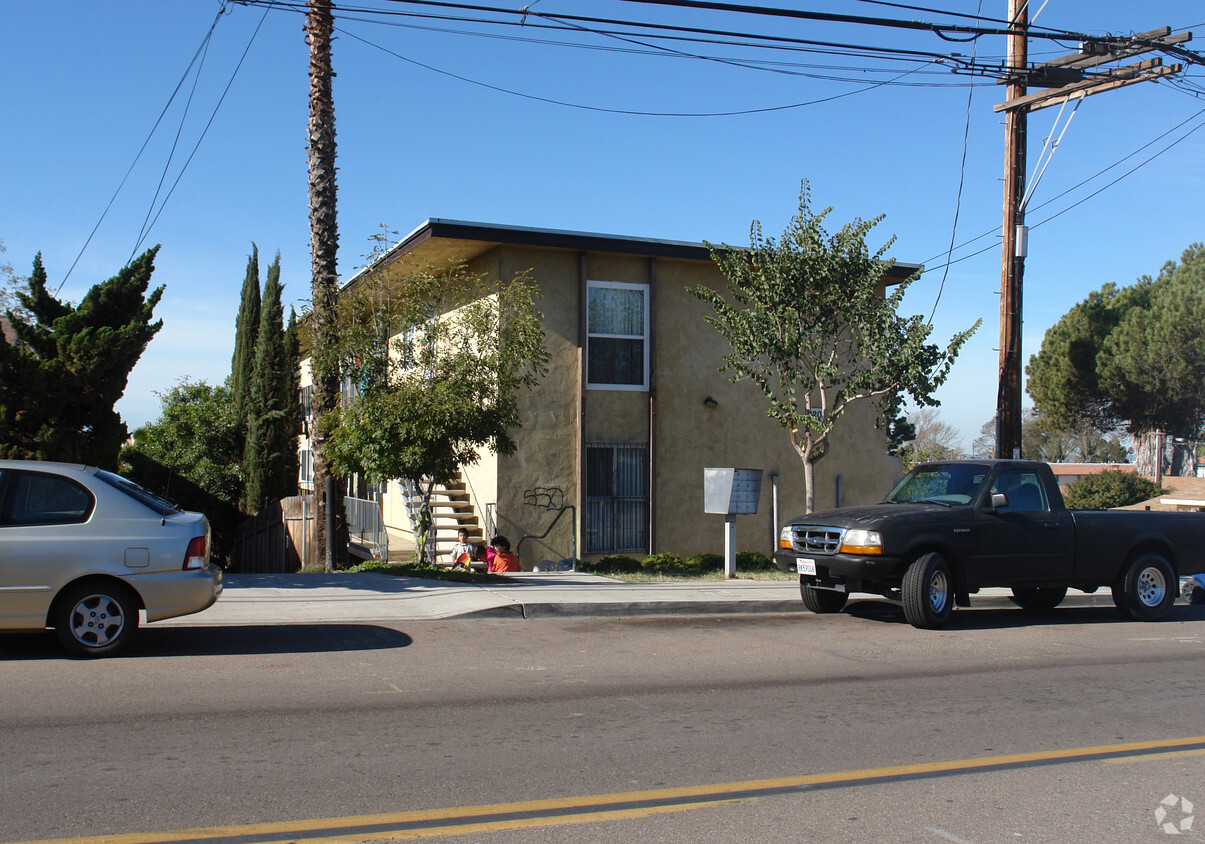 Primary Photo - 1208 5th Ave