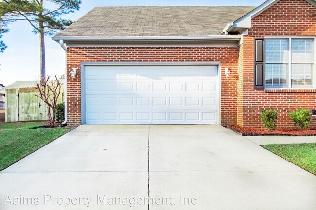 Foto del edificio - 3 br, 2 bath House - 512 Foxdenton Place