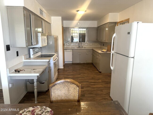 Foto del edificio - 5517 BOISE St