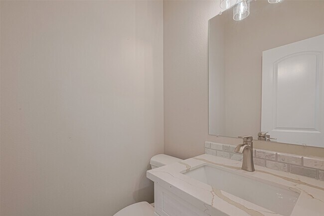 Foto del edificio - 2414 Sam Wilson St