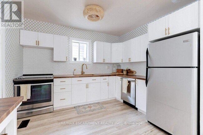 Photo du bâtiment - 84 E 24th St