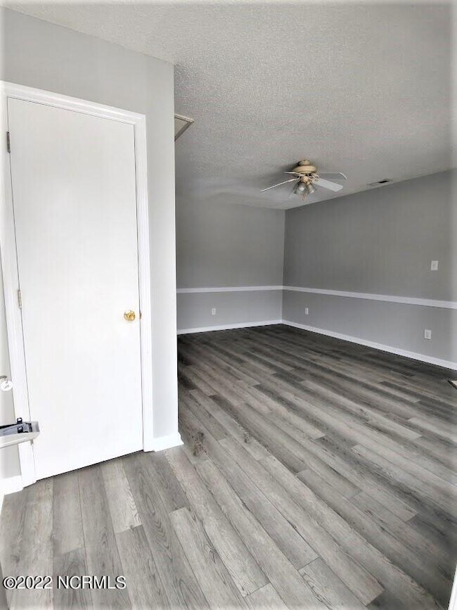 Building Photo - 1110 Pueblo Dr