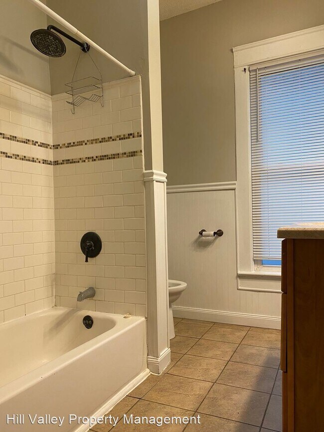 Building Photo - 4 br, 2 bath House - 1010 S 8th St