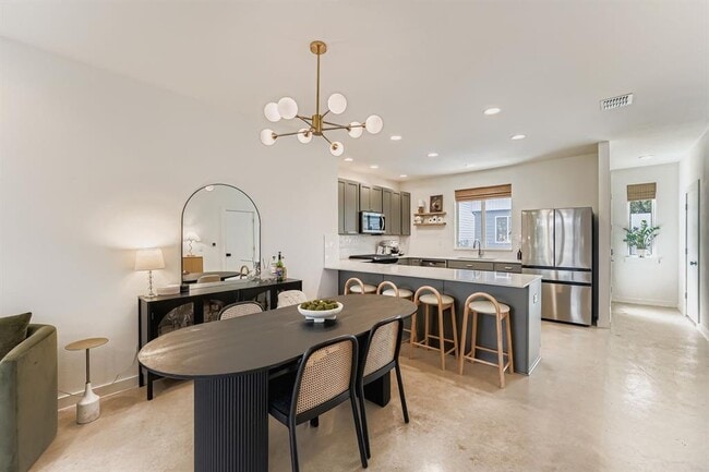 Foto del edificio - 814 N Bluff Dr