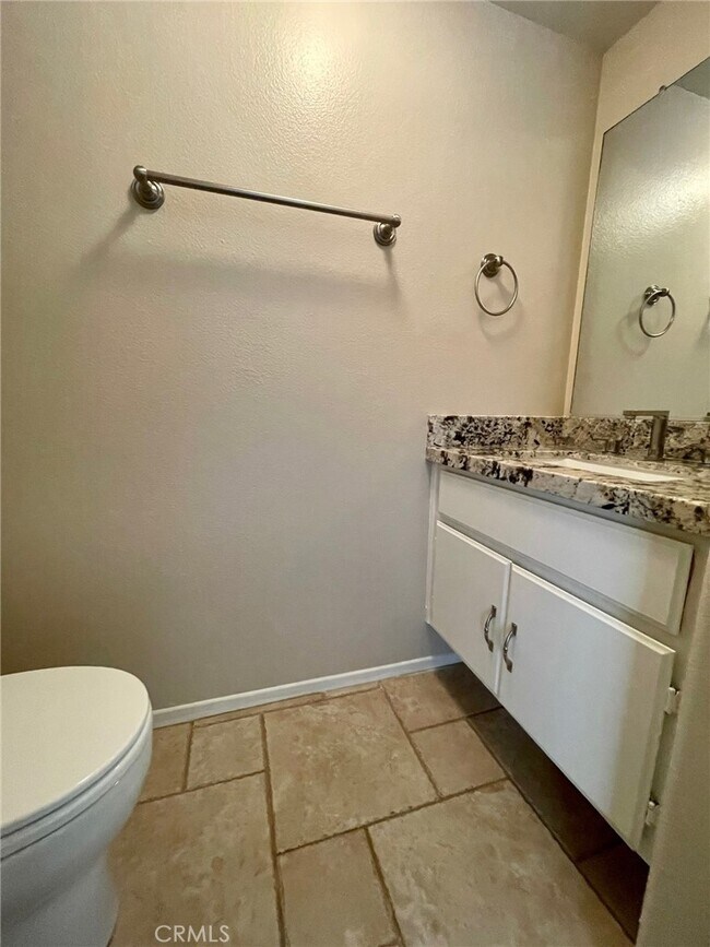 Building Photo - 1008 Gibraltar Ave