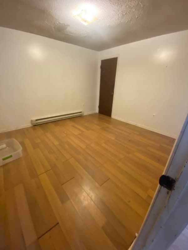 Building Photo - 366 st
