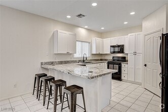 Building Photo - 8309 Clearbreeze Ct