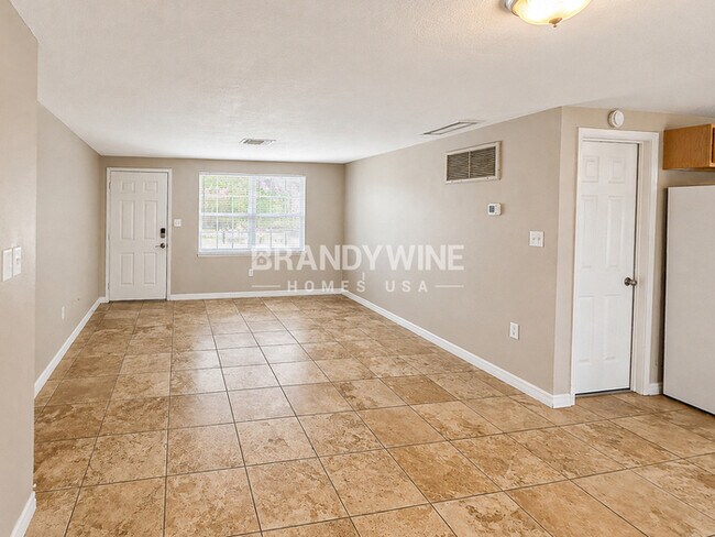 Foto del edificio - 7317 Oak Crest Dr