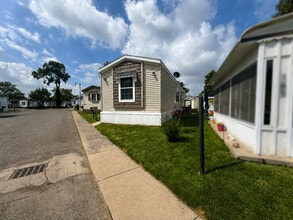 Building Photo - 181 Terri Dr