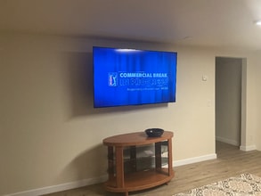 Building Photo - 709 S Hydraulic Ave