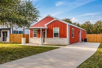 Building Photo - 904 Central Blvd