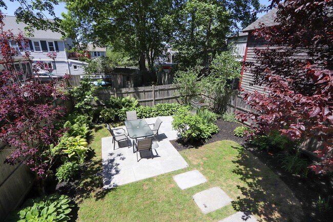 Foto del edificio - 491 Spring St