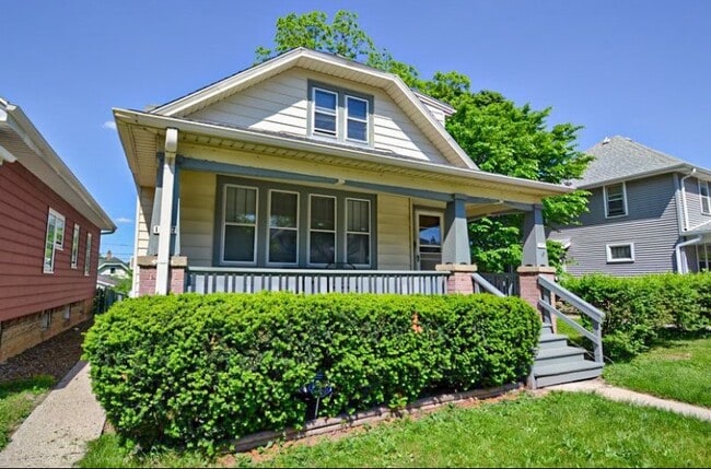 Front of House - 1975 S 76th St