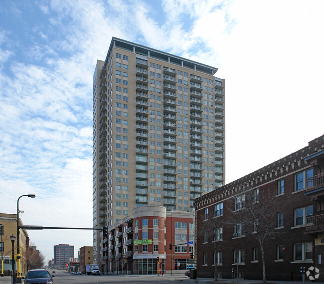Foto del edificio - Skyscape Condominiums