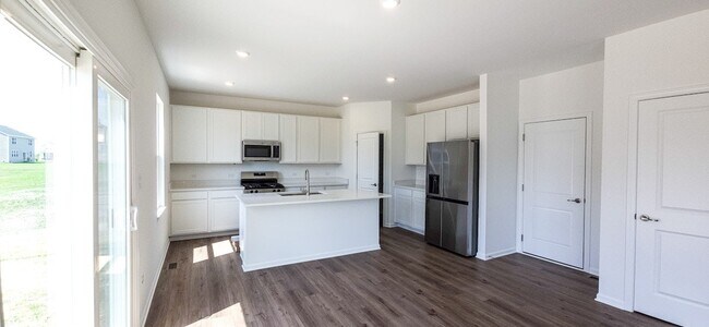 Foto del edificio - 8487 Redmond St