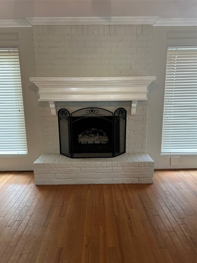 Foto del edificio - 3411 Stoney Oak Dr