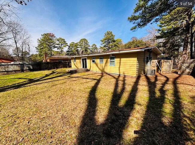Building Photo - 39206 3 Bed 2 Bath Completely Remodeled