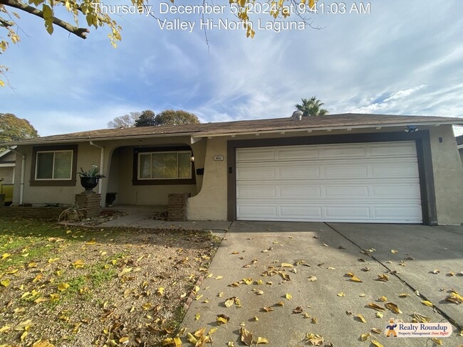 Building Photo - Single Story Home with Real Hardwood Floors